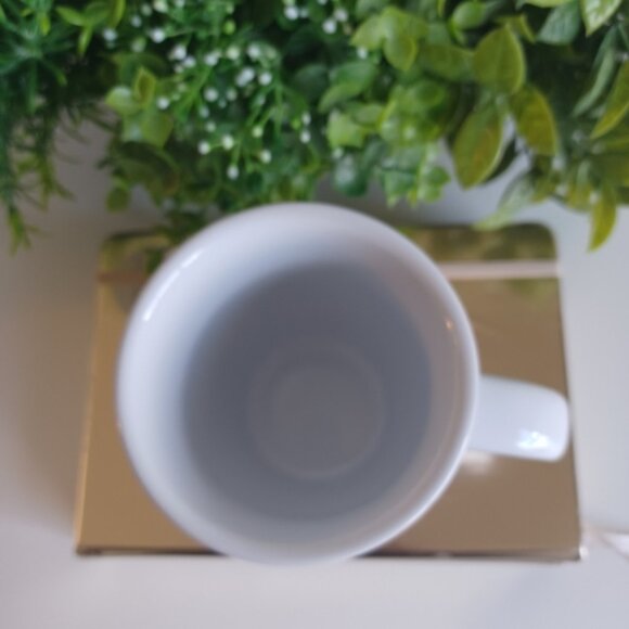Set of 6 Ceramic Coffee Mugs | 15 oz | Classic White | Lead-Free Porcelain - Picture 4 of 7